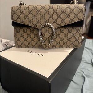 Gucci Dionysus medium shoulder bag